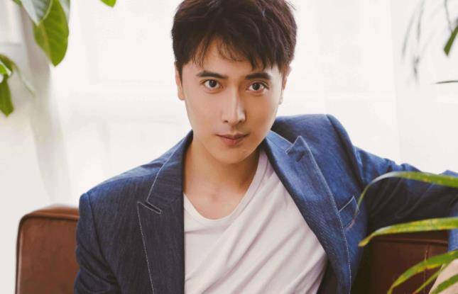 为人非常低调谦逊,精湛的演技,最终被很多人认可并喜爱_李瑞超_活动