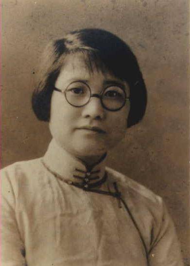 鲁迅有一女学生,生前对他无比尊敬,不料死后却被对方口诛笔伐