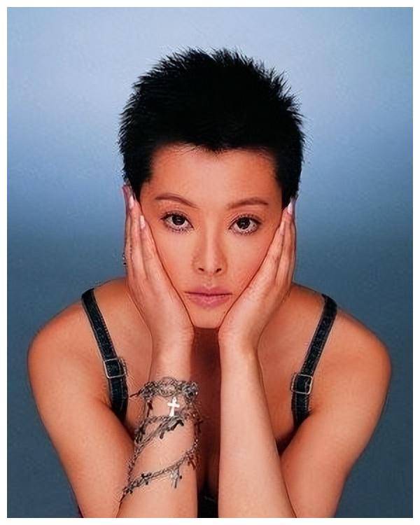 袁立 和张怡宁老公同居12年,分手后三婚两离,如今过的怎么样?