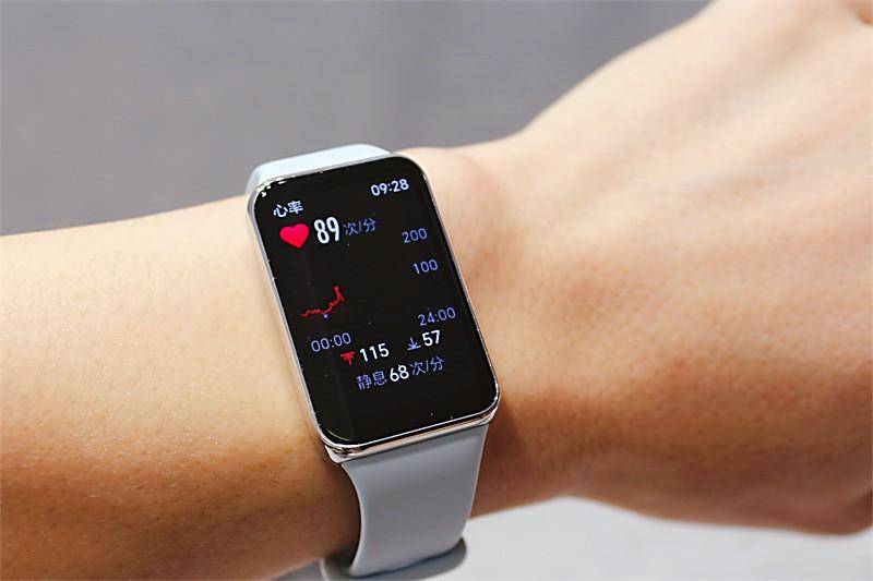 原创ai加持首发荣耀手环9nfc版评测全新升级堪比千元智能手表