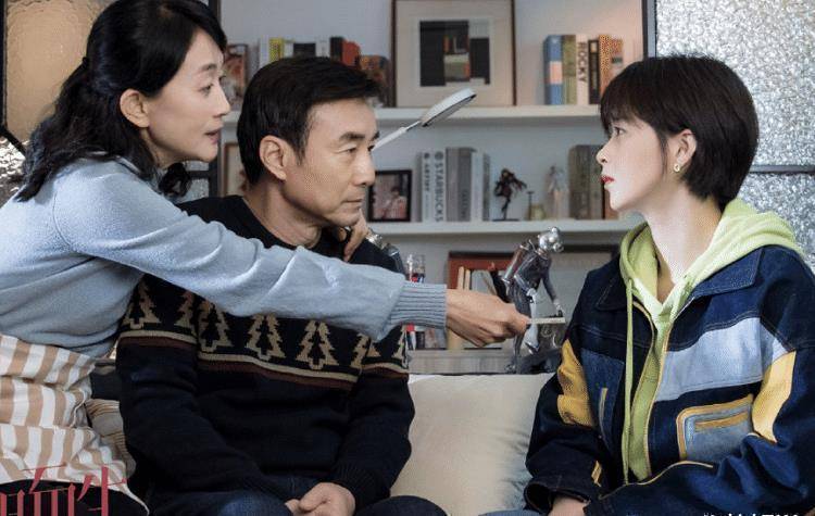 熊顿堪称"人间真实",面试新公司金句频出,在现实却不会被录用_蒋欣