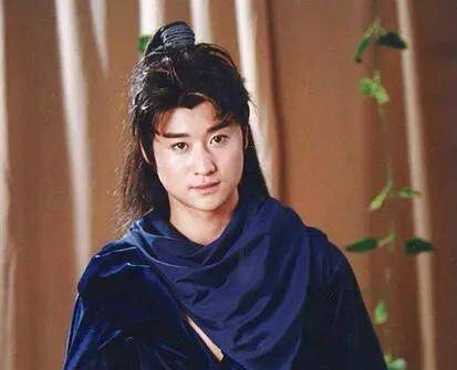 06年吴京酒驾被拘留10天警察你喝了酒开一米也是酒驾