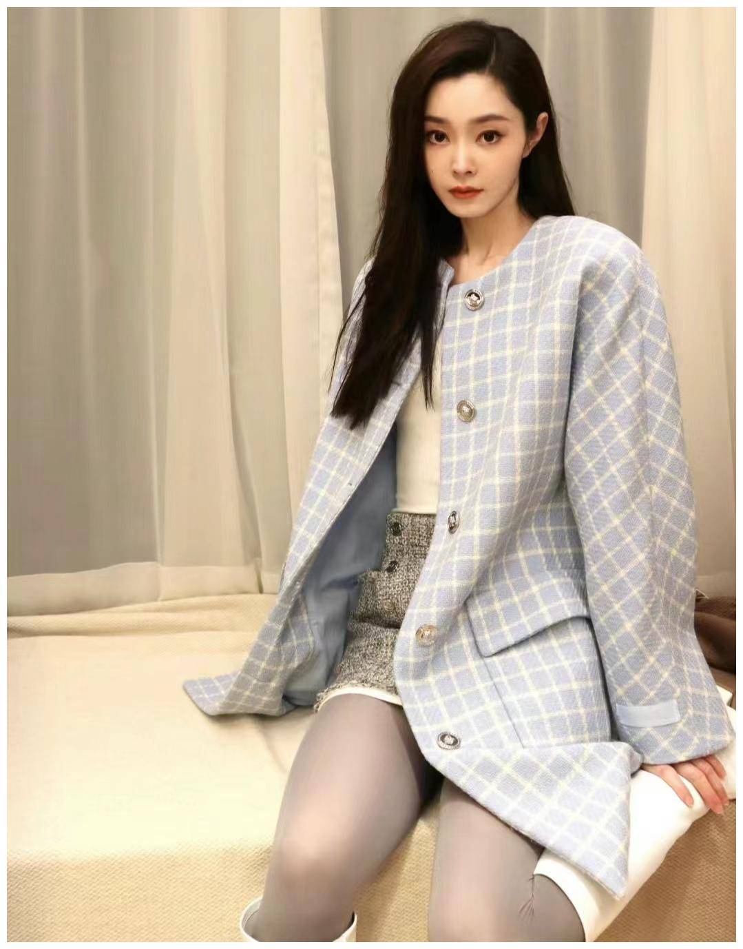 宋轶穿单衣参加活动,气温零下冻的直哆嗦,网友:明星赚钱不容易_风格