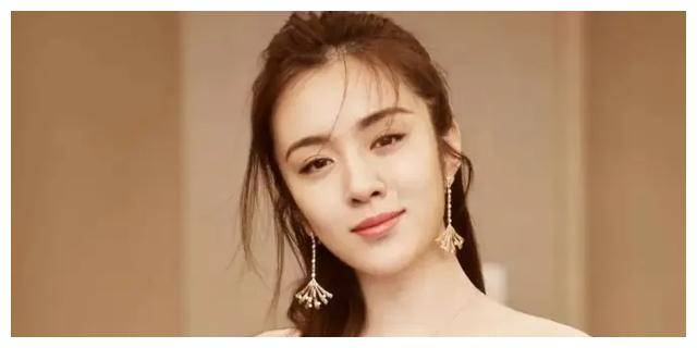 王晓晨荧幕女王胡歌张嘉译献吻倾倒前缘续写