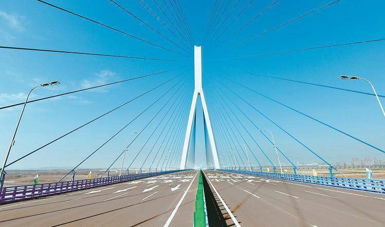 原创武汉有座让人头疼的大桥10年翻修24次并且越修越破