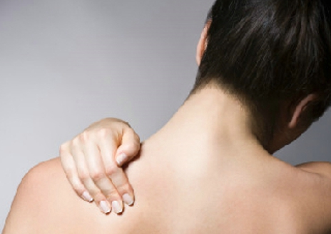 原创艾灸这个穴位轻松摆脱肩周炎的困扰你知道吗