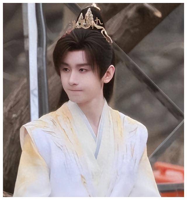 43岁的马苏当妈与34岁的任嘉伦同框网友看了会不尴尬吗