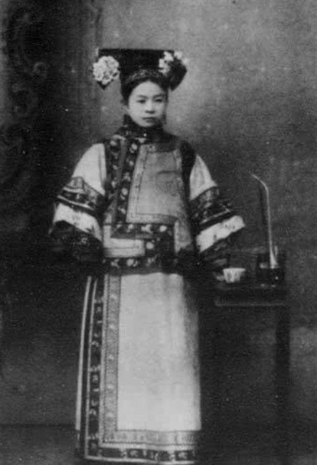 秋瑾起义前遭丈夫家暴遇害两年后丈夫抑郁而终子女皆成才