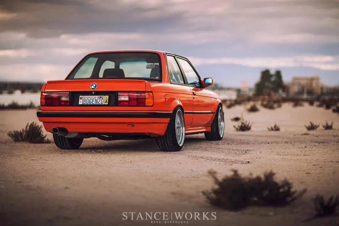 岁月带不走经典,饱经风霜的宝马e30经修复后风采依旧_搜狐汽车_搜狐网