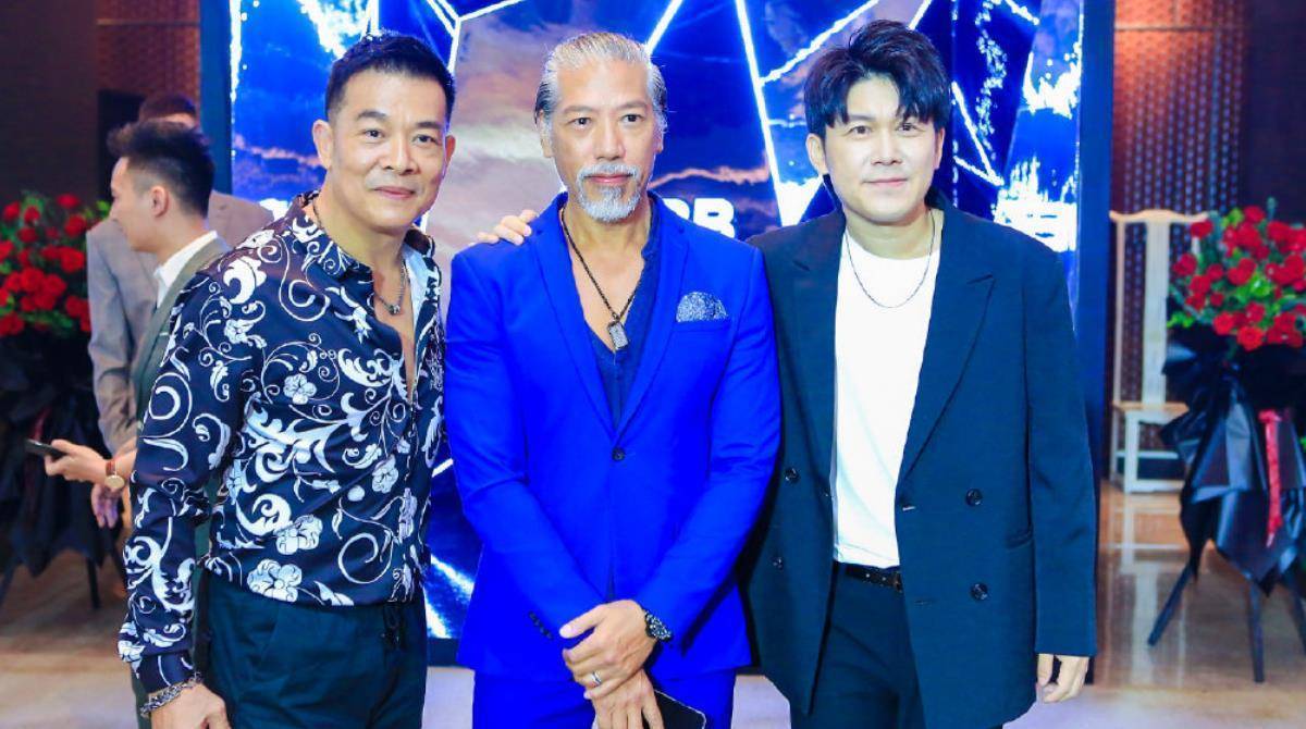 香港四大恶人再合体张耀扬满脸白须霸气十足吴启华显年轻