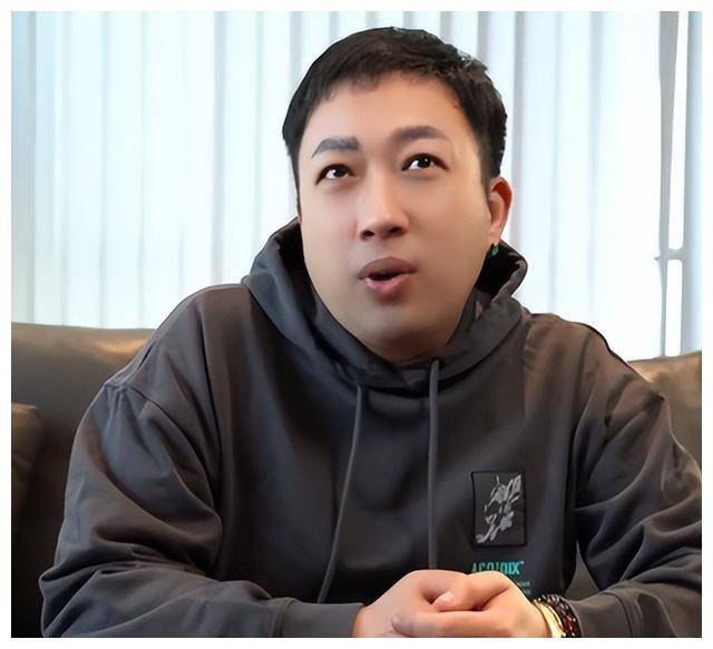 于正直播怼白鹿粉丝低分导演坚决不换网友力挺:他对得起白鹿_智磊