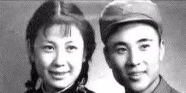 原创严凤英因唱戏被迫流浪未婚生子情路坎坷38岁自尽未能善终