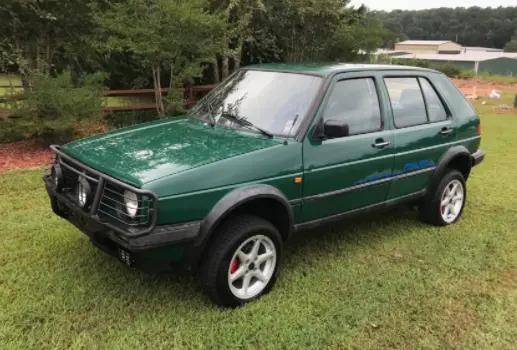 下图是golf syncro,马力163匹,配备防抱死系统.