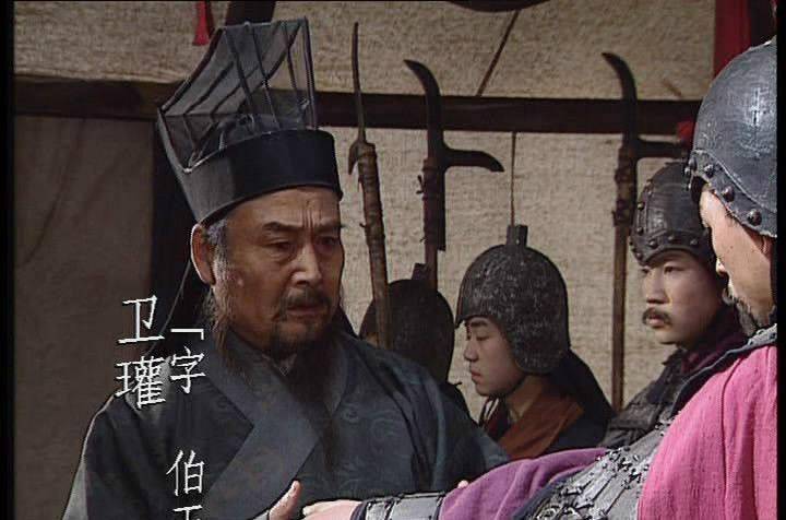 在巨大胜利面前,邓艾开始有点骄傲自满,以天子的名义,任命大批官吏