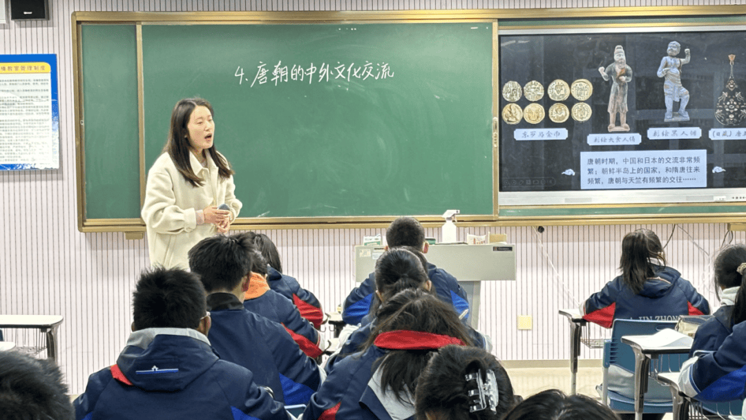 金陵中学集团人民中学汇文青研班开展第十六期代表课活动