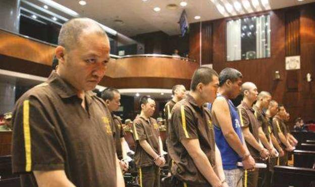 他是广州最狠的黑帮老大杀害马仔至少4人法庭上拒不认罪