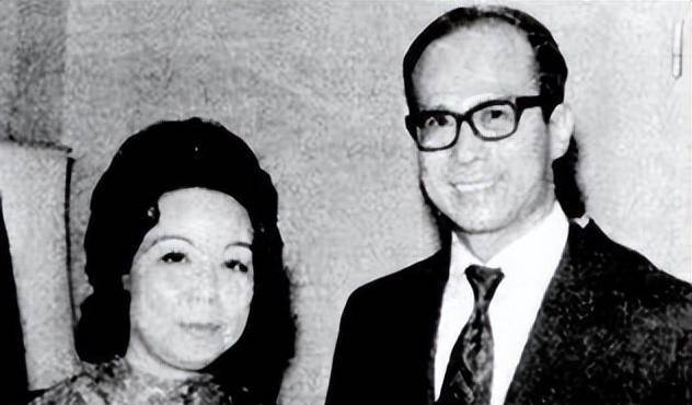 庄月明李嘉诚的发妻助他成为香港首富为何在58岁突然离世