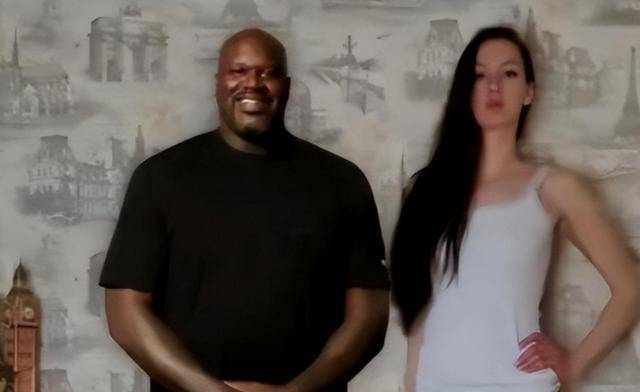 原创
            NBA传奇奥尼尔在五巨人面前显得渺小一人来自中国-奥尼尔唯一一个三分