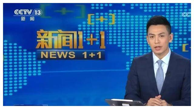 何岩柯:23天后再登新节目,《高端访谈》首秀,惊艳亮相.