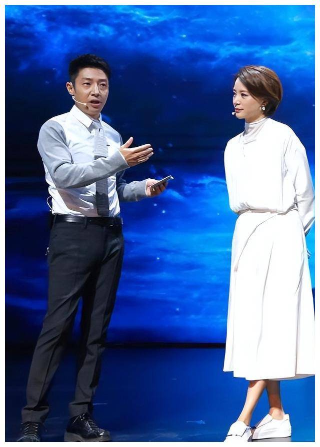 董卿主持新节目引发万众瞩目收视率节节攀升广受观众好评