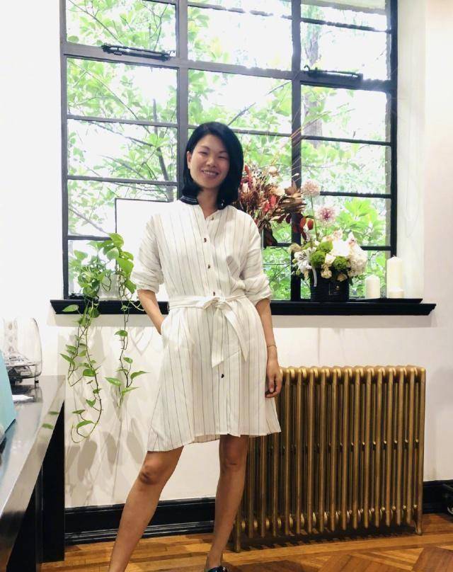 原创"世界顶级超模"吕燕携混血儿子现身,印花t恤配阔腿裤气场惊艳_身