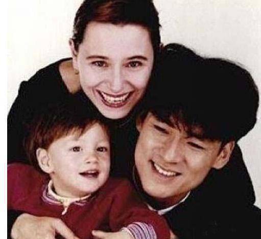 原创原创瞒了30年周华健的儿子终于藏不住了完美继承好基因