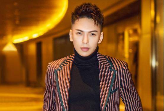 原创蒋雪鸣因痞帅获追捧又因精湛演技让人折服全面绽放演员的魅力