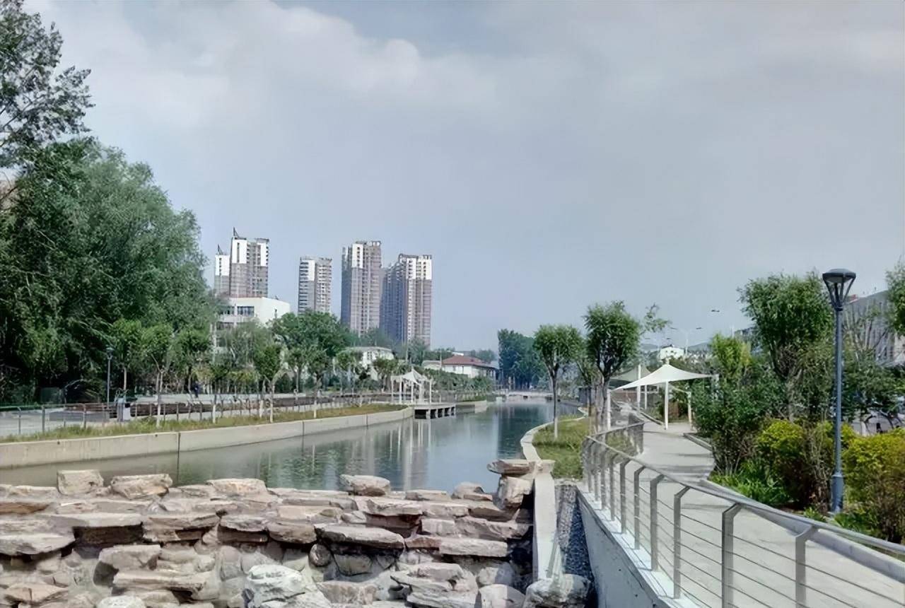 长治护城河可王府周边都是民居,若想扩大王府规模,势必要拆除这些民居