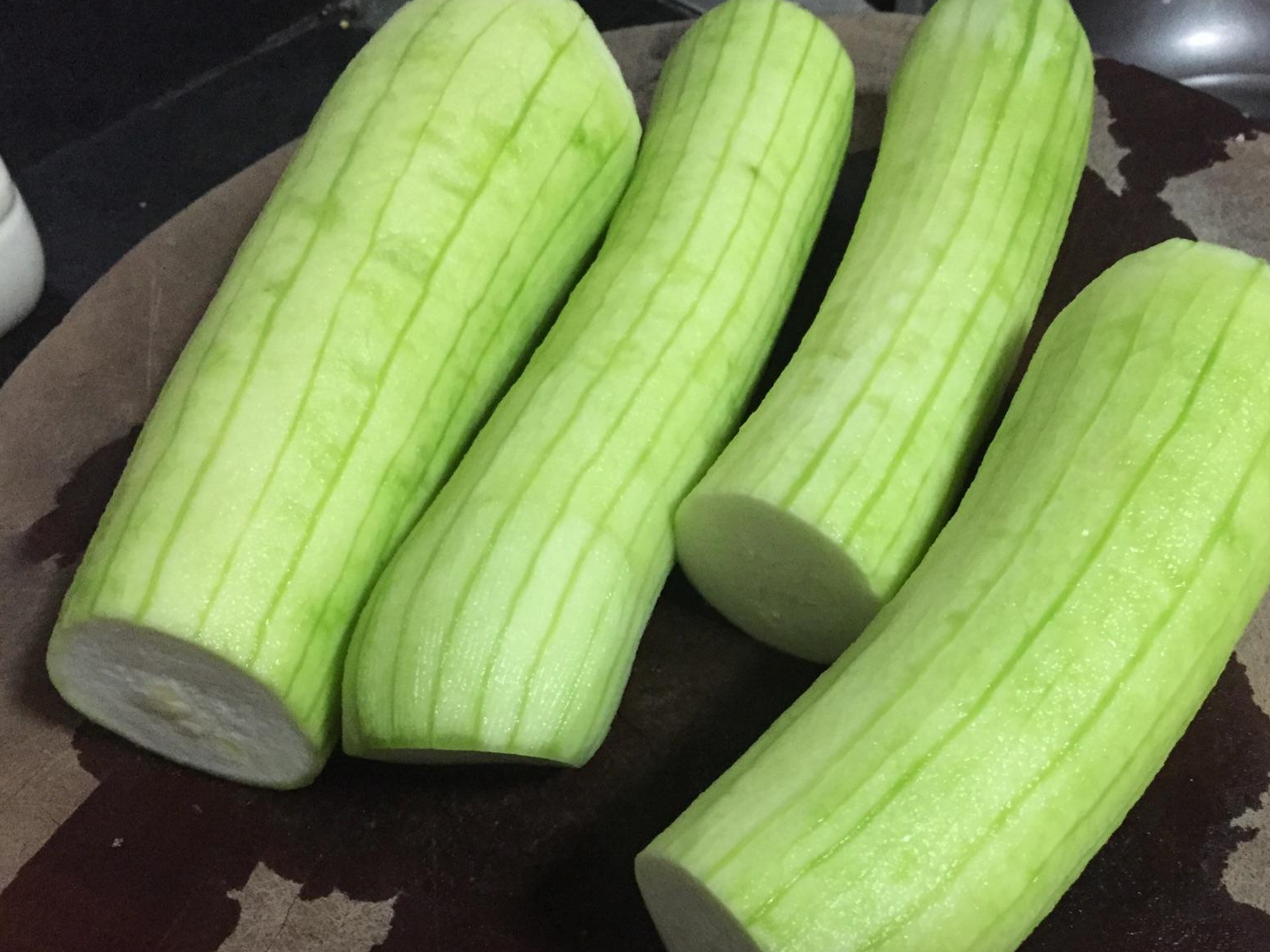 丝瓜_鱼进行_香菜