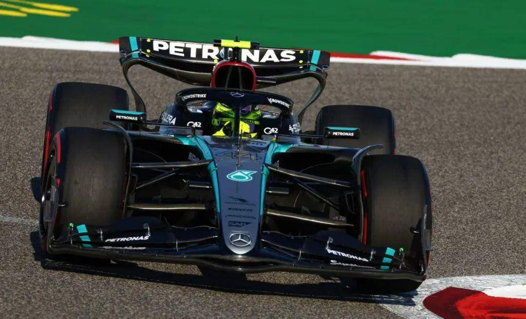 原创汉密尔顿谈梅赛德斯车队我真的相信这支车队会再次赢得世界冠军