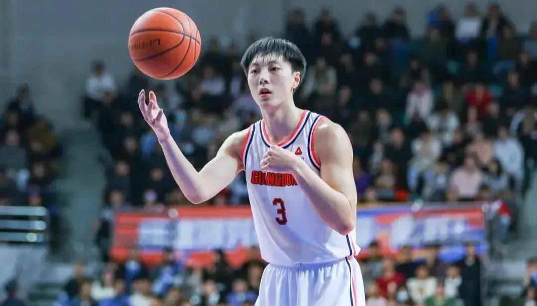 原创胡明轩245辽宁25分惨败广东威姆斯2296