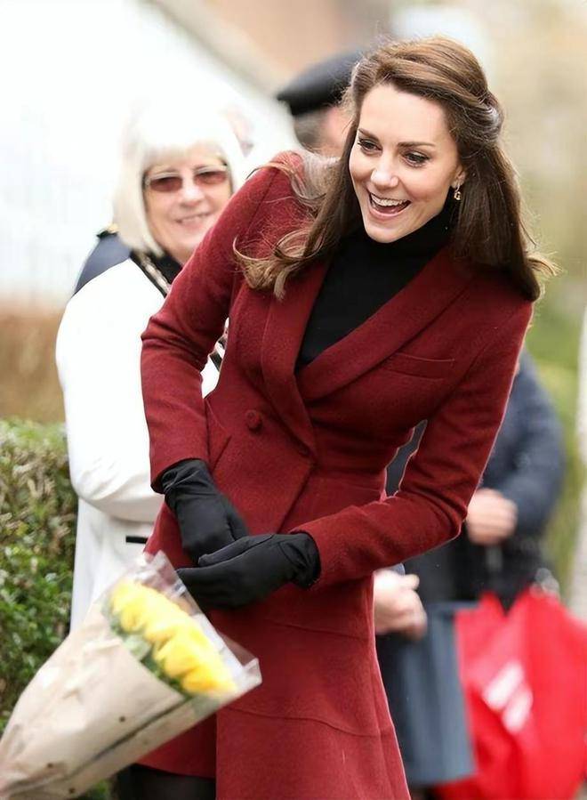 咬肌消失腿变长身份不明,疑似32岁女网红_罗斯_英国王室_威廉