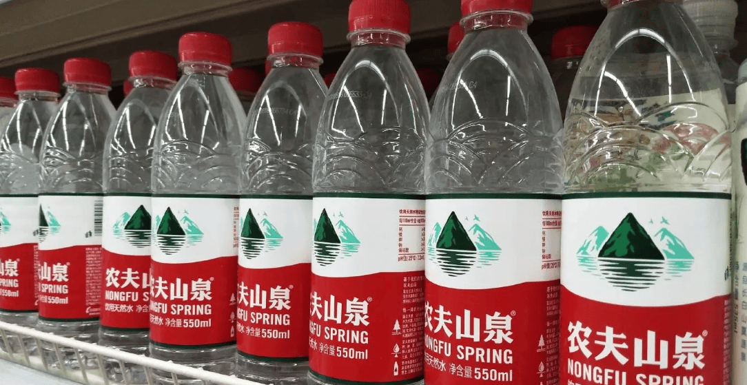 "疯狂订单"和农夫山泉的"超市事件"成为了舆论焦点_网友_饮用水_言论