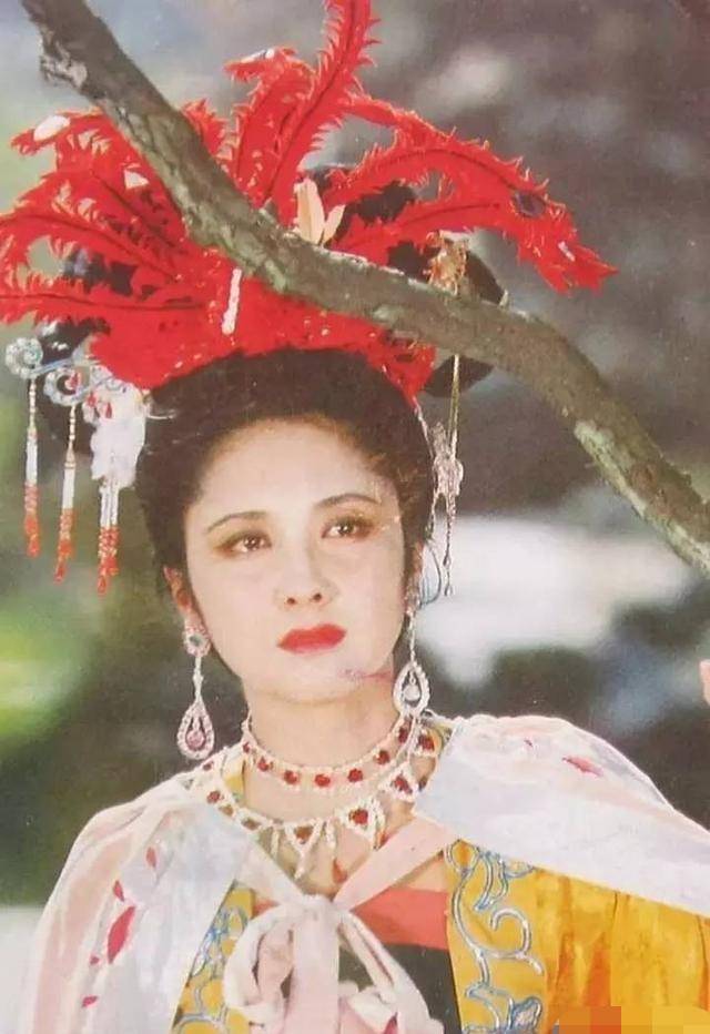 原创1985年朱琳初见唐僧后双颊飞红杨洁这是提前把戏演上了