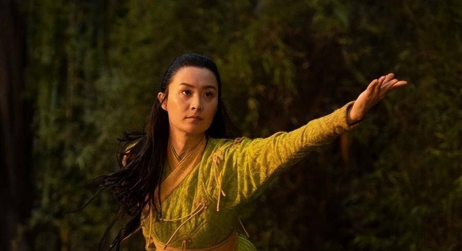 原创42岁女星高调官宣二胎怒甩13亿阔少37岁二婚嫁哈佛帅气外交官