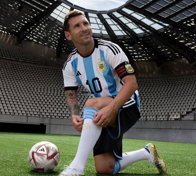 梅西受伤退出阿根廷新10号人选劳马15场0球无资格斯卡洛尼2选1