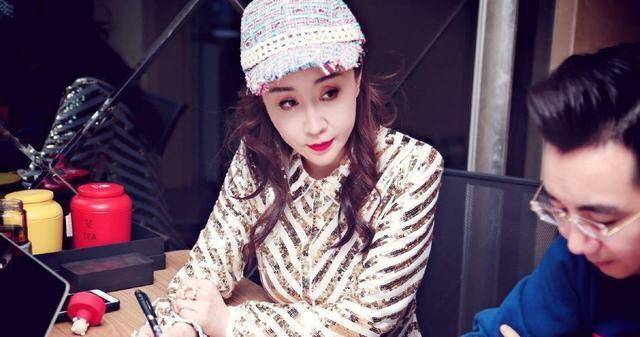 原创原创拼命三娘演员曹茜茜好演员就要齐头并进