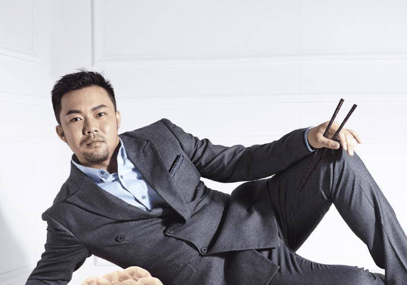 原创崔志佳是个优秀的演员不仅外表形象突出也能让人感受与众不同