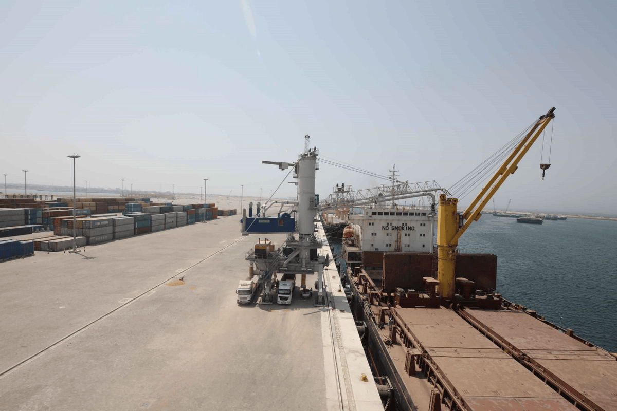 原创伊朗加速靠拢中国布局莫迪砸了几十亿美元全为中国做了嫁衣