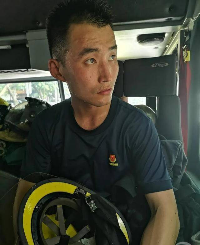 原创"烈火英雄"万惠文:队友为他准备的新"战衣",他却没能穿上