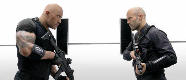 想想巨石强森和郭达斯坦森,网友:就差那身健硕肌肉了_双森_激情_速度