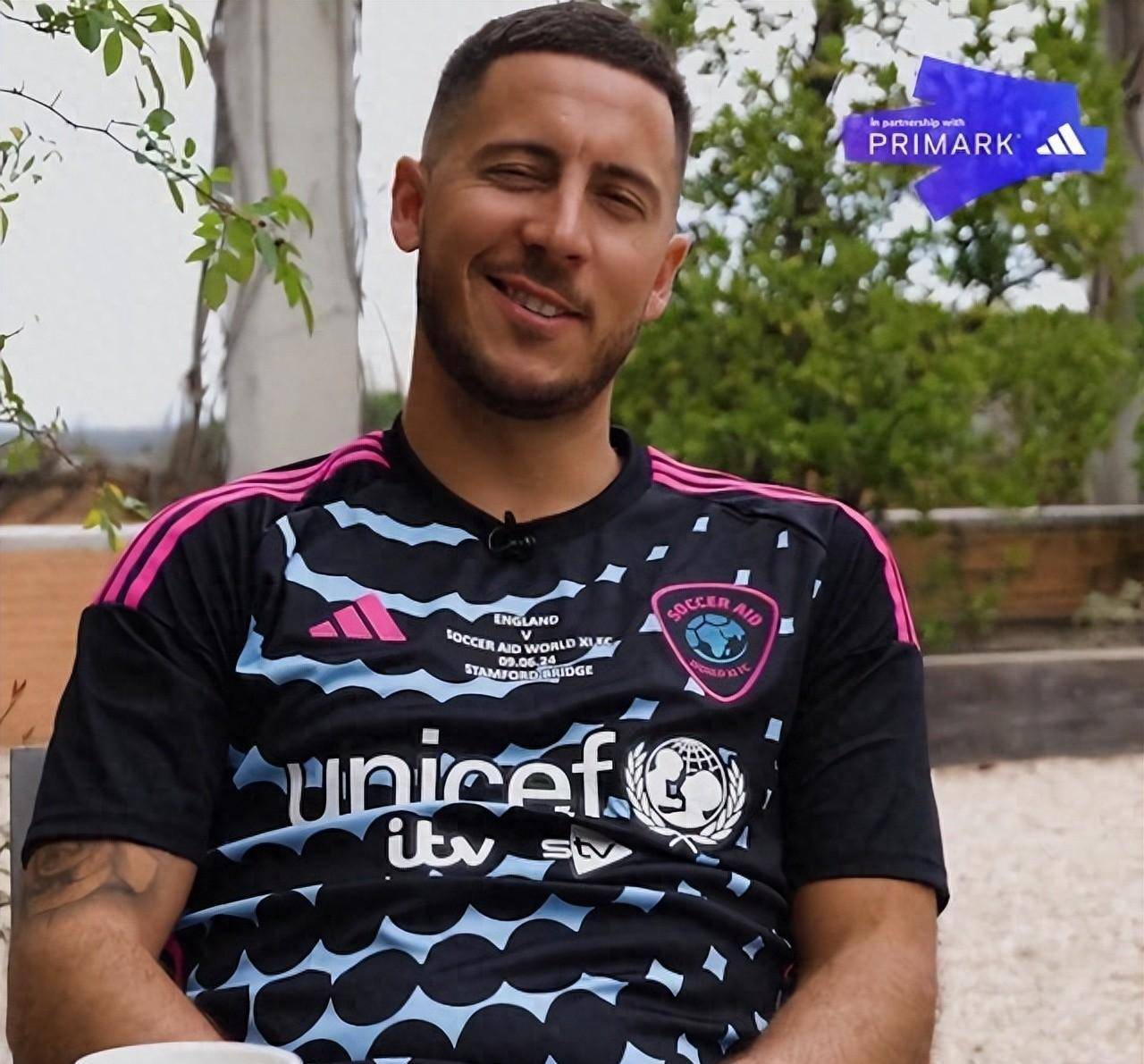 阿扎尔再参加慈善赛献技因为不想变成小猪佩奇所以保持运动习惯