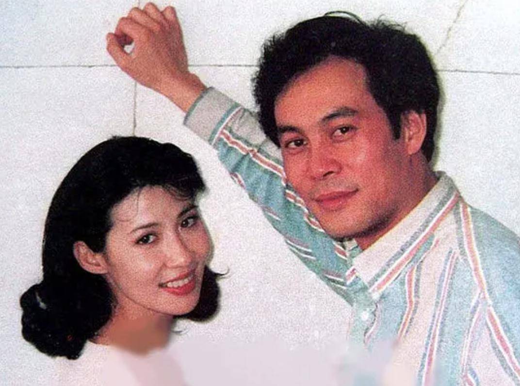 张光北:第一次和女演员拍吻戏近5分钟,拍完后立马领证结婚_陈炜_吕布