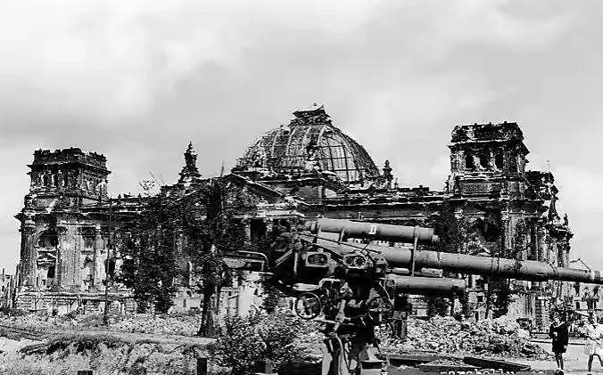 原创浅谈国会大厦保卫战第三帝国最后的顽强