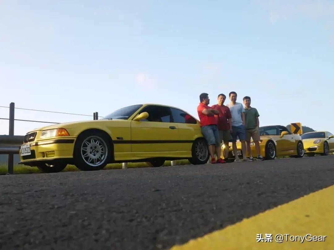 当然左脚刹车这样的高级技巧是特别受用的,如果不成,用油门控制速度绝