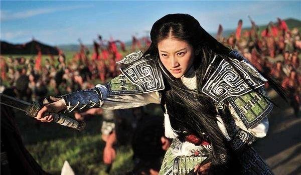 原创古代遭受裸刑的毛秋晴皇后18岁嫁50岁皇上死时仅有21岁