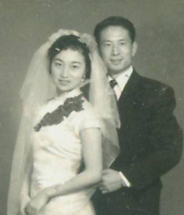 原创南征北战的冯喆恋上美女因一生错爱被折磨终孤独离世