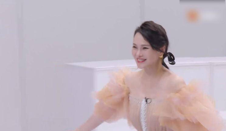 再次组团,姐姐们的选择各有不同,情商高低一看而知_时候_伊能静_白冰