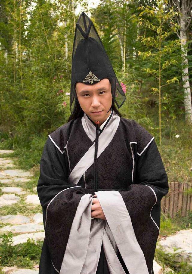 魏忠贤_曹腾_童贯