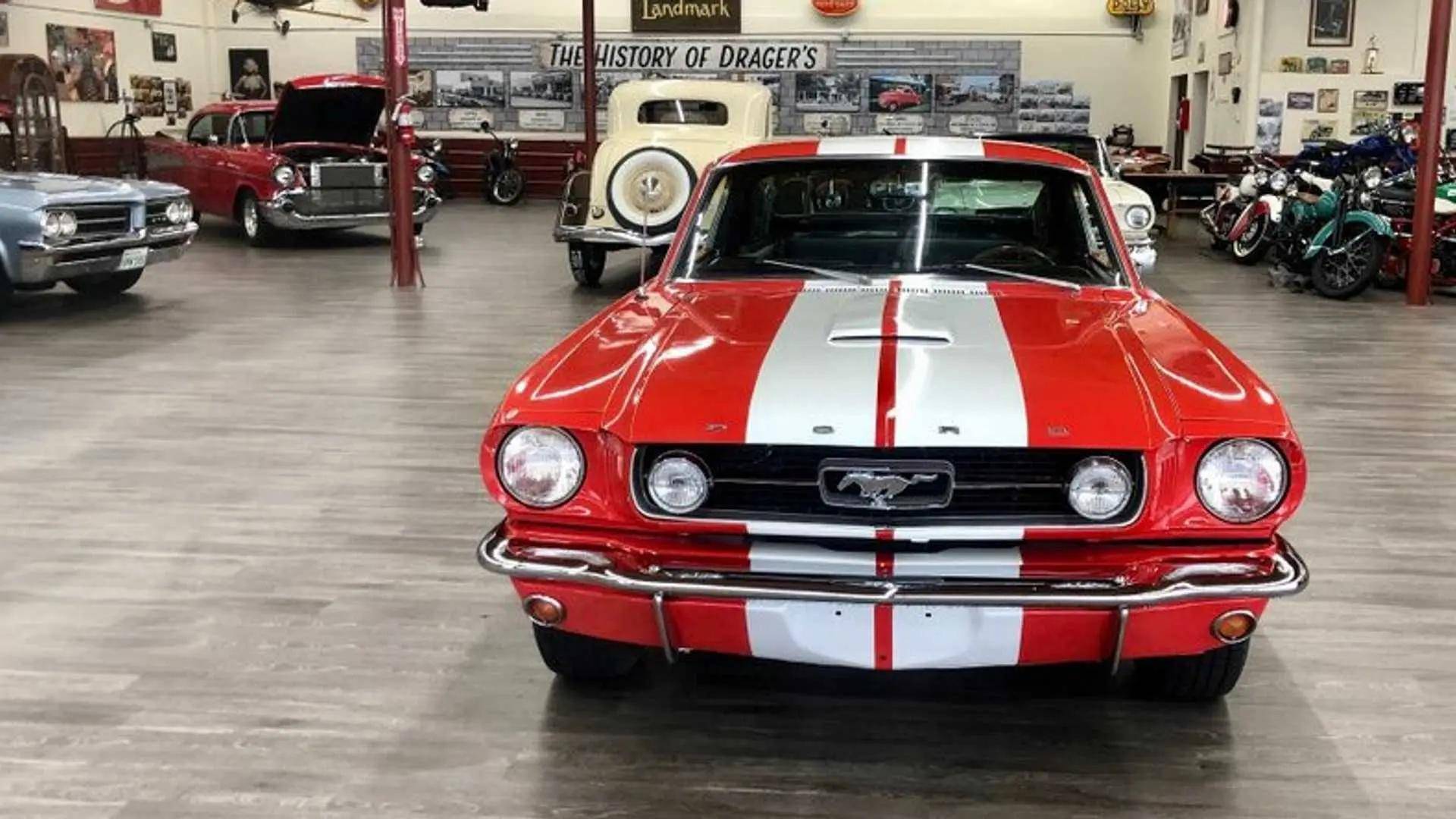 还原1966款福特mustang gt fastback,搭载v8引擎 3速自动变速箱_搜狐